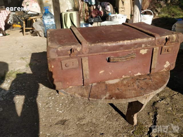 Стар жакардов куфар, снимка 1 - Антикварни и старинни предмети - 28263561
