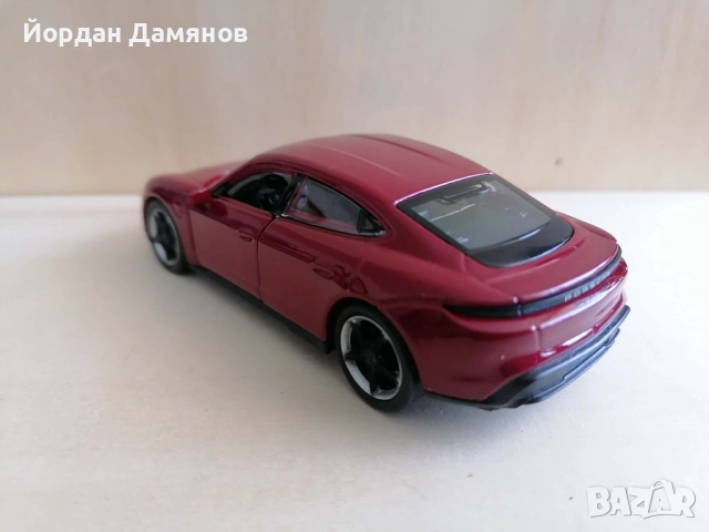 Порше Тайкан Турбо С в мащаб 1:43, снимка 2 - Колекции - 52926806