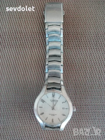 Продавам оригинална верижка за часовник--CASIO  .Обявената цена е за всичко.Не подлежи на коментар.
