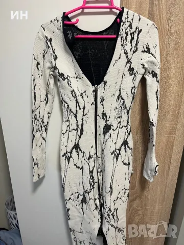 Еластична рокля с дължина до коленете, снимка 4 - Рокли - 49405137