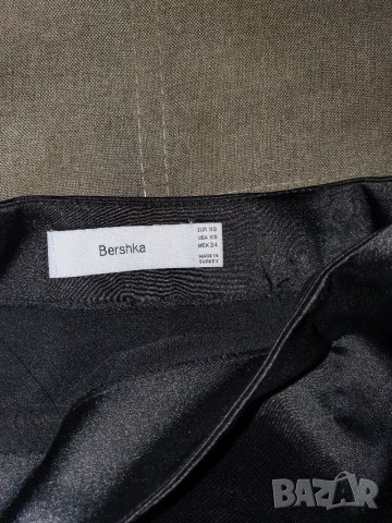 Bershka къса пола, снимка 3 - Поли - 38733857