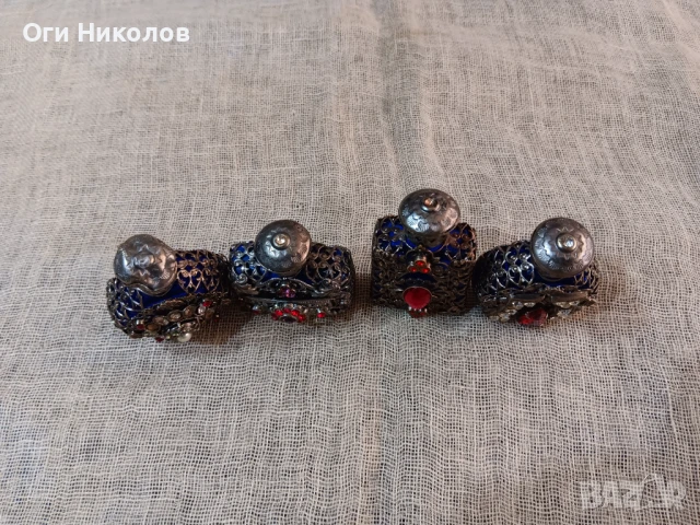 Лот от шишенца от парфюм с метален обков и цветни камъни, снимка 4 - Антикварни и старинни предмети - 50919398