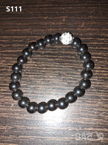 Красива гривна от хематит 