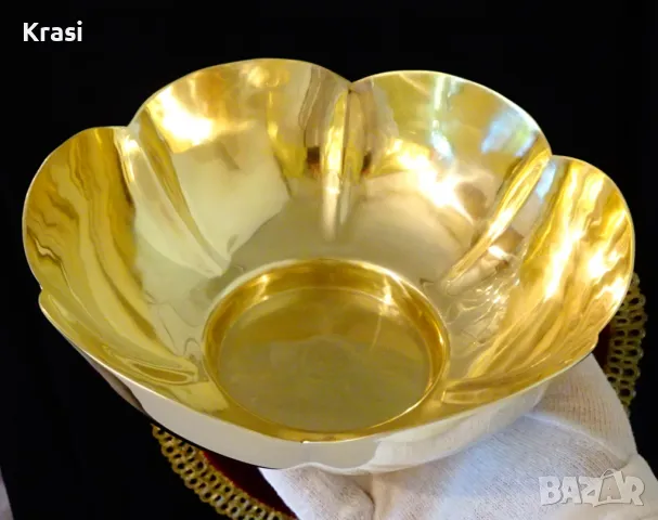 Бронзова салатиера,фруктиера,купа,цвете. 