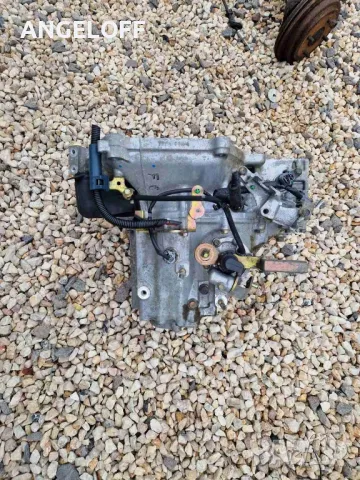 Honda Jazz 1.4i 2004 скоростна кутия 