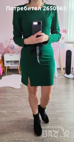 Зелена рокля за предстоящите празници S/M размер!, снимка 2 - Рокли - 52612080