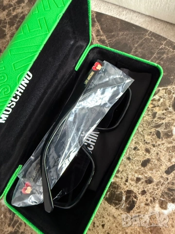 Слънчеви очила Love Moschino, снимка 3 - Слънчеви и диоптрични очила - 53401637