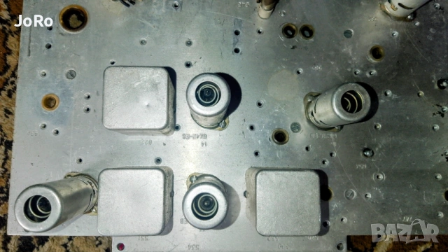 Алуминиево шаси от Р-250 заедно с осем лампи. , снимка 2 - Ресийвъри, усилватели, смесителни пултове - 53041069