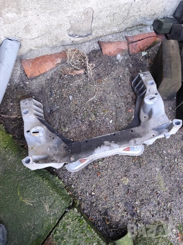 Преден мост -Infiniti fx30-Qx70 , снимка 2 - Части - 53590422