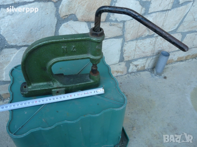  Стара винтова преса 