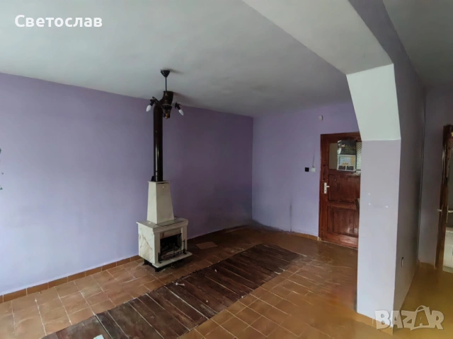 Собственик ПРОДАВА 4 етажна къща с двор и гараж в ПРОВАДИЯ център, снимка 13 - Къщи - 53136472