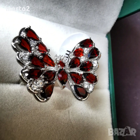 Елегантен сребърен 925 пръстен "Пеперуда" с родиево покритие и Натурални Гранати и Циркони!, снимка 4 - Пръстени - 44848133