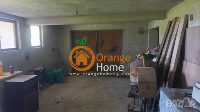 Отлична триетажна масивна къща 240 м2, на 13 км от Варна, с. Орешак, снимка 10 - Къщи - 50305541