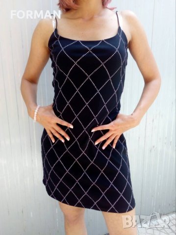 Къса черна рокля в каре от сребристи камъчета, снимка 2 - Рокли - 40685106