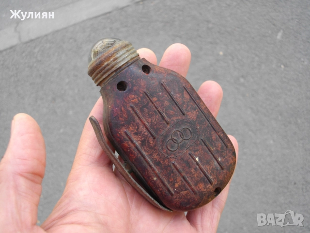 СТАРО КОЛЕКЦИОНЕРСКО БАКЕЛИТЕНО ФЕНЕРЧЕ С ДИНАМО ВЕРМАХТ WWII GERMANY, снимка 9 - Антикварни и старинни предмети - 51591735
