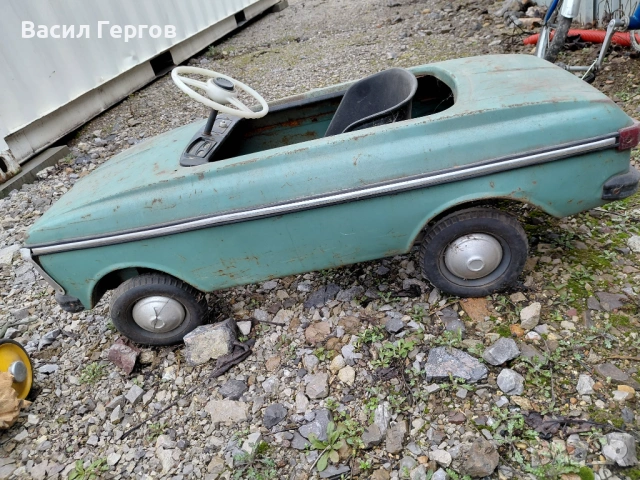 Колички с педали, снимка 3 - Антикварни и старинни предмети - 53394658