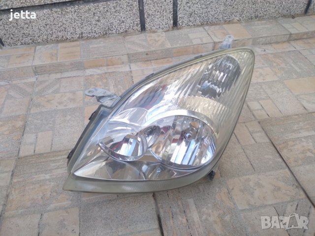 Фар ляв за тойота корола версо 2001-2004 toyota corolla verso