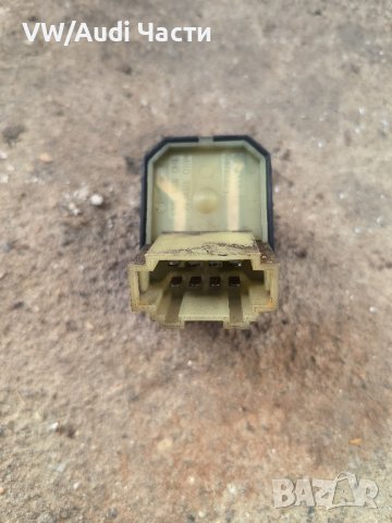 Копче бутон регулиране странични огледала за Голф 3 Пасат Венто Поло VW Golf 3 Passat Vento , снимка 2 - Части - 43766025