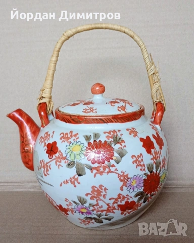 порцеланов чайник