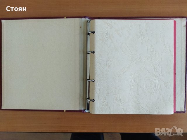 Класьор за монети папка с 9 листа, снимка 2 - Нумизматика и бонистика - 38202573