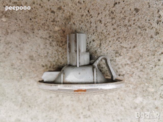 Оригинален  мигач на калника за Мазда 2 2004 година , снимка 4 - Части - 36845275