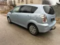 Toyota Corolla Verso 2.2 D-CAT на части , снимка 5