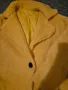 жълто палтенце, снимка 2