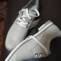 Спортно елегантни обувки в сив цвят , снимка 2 - Дамски ежедневни обувки - 38514353