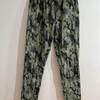 Макси модерен еластичен панталон с висока ластична талия и джобове в камуфлажен десен, снимка 1 - Панталони - 39974951