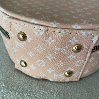 Louis Vuitton нова светло розова чанта , снимка 7 - Чанти - 44876515