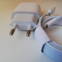  Качествено Зарядно устройство за бързо зареждане 20 W и кабел за данни  USB-C - Iphone, снимка 1 - Оригинални зарядни - 44877879