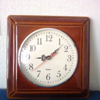 Стенни часовници,стари немски и аржентински, дървен порцеланов., снимка 8 - Стенни часовници - 34187790