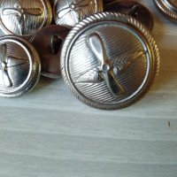 Стари метални копчета 60 - те г., снимка 5 - Антикварни и старинни предмети - 28837345