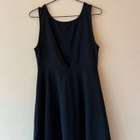 H&M Черна разкроена в талията рокля М размер 🖤 , снимка 6 - Рокли - 44017110