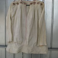 Автентична риза носия, снимка 1 - Антикварни и старинни предмети - 28665377
