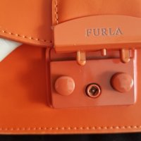 чанта Furla реплика, снимка 17 - Чанти - 33086502