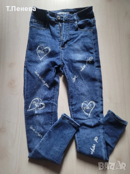 Дънки с надпис и сърца , снимка 1
