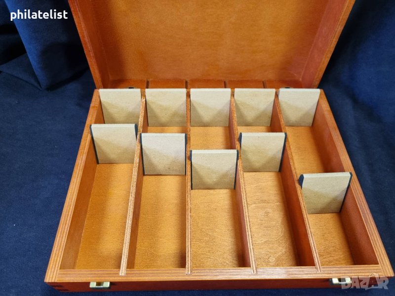 LINDNER - Кутия за 135 квадратни капсули или за 400 картончета с монети ., снимка 1