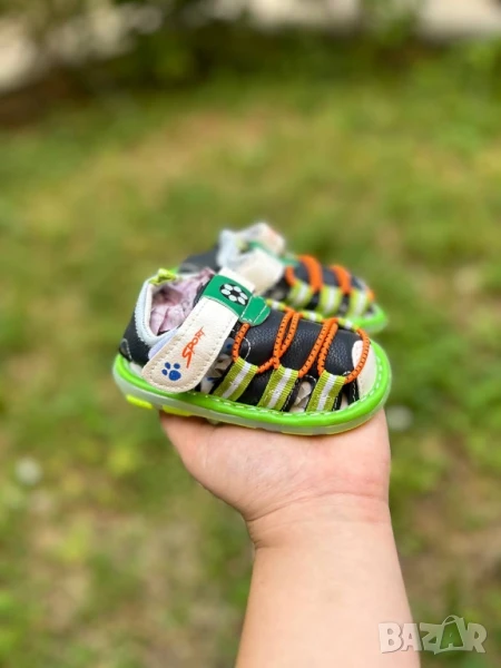детски светещи сандали , снимка 1