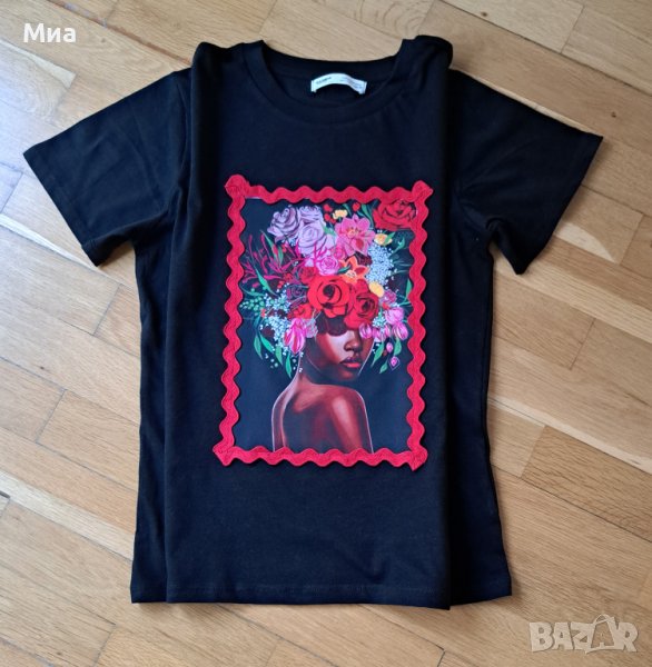 Дамски тениски ръчно декорирани., снимка 1