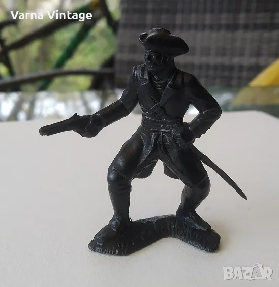 Войници. пират с пистолет (ДЗИ) СССР., снимка 1