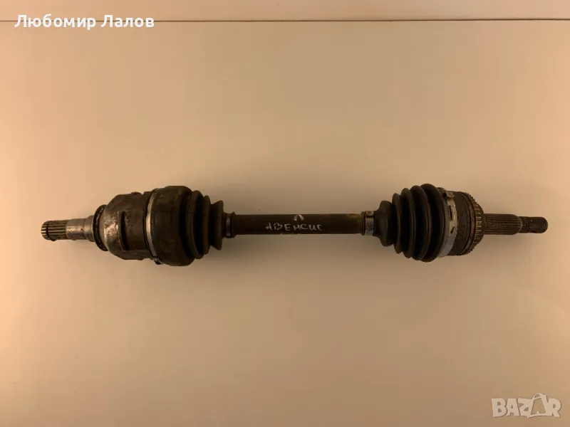 Лява полуоска за Тойота Авенсис Toyota Avensis 04г. / 4342005371 / , снимка 1