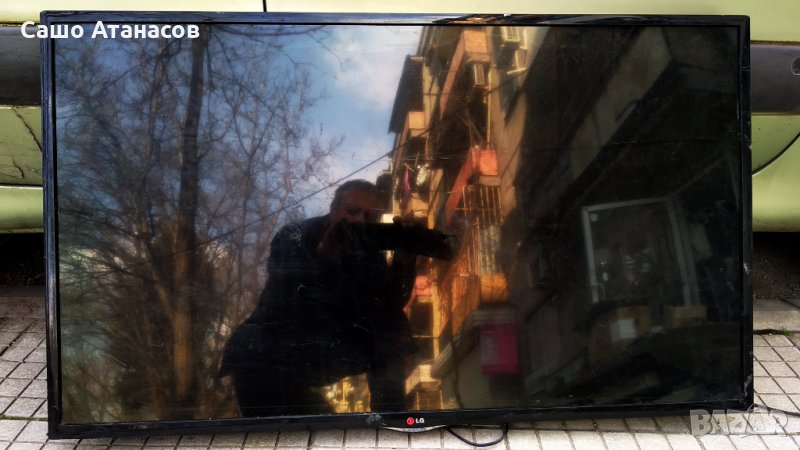 LG 47LN5400 със счупена матрица ,LGP4750-13PL2 ,EAX64891403(1.0) ,6870C-0444A ,LC470DUE(SF)(R1) , снимка 1