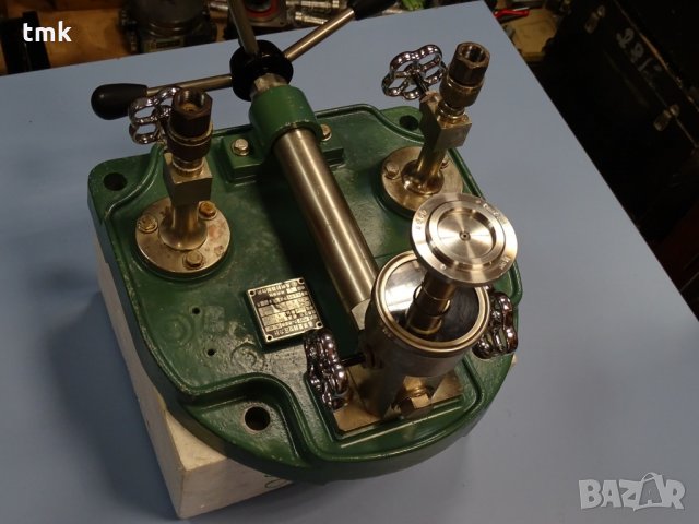 Стенд за манометри Dead Weight Tester NAGANO KEKI PD22, снимка 3 - Други машини и части - 33380427