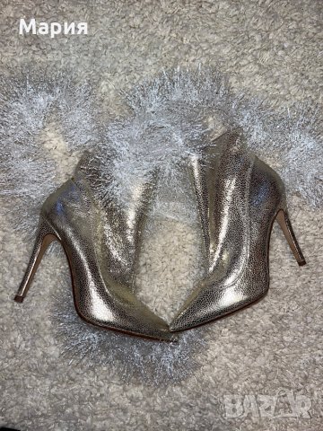 Оригинални златисти боти, снимка 5 - Дамски боти - 34937643