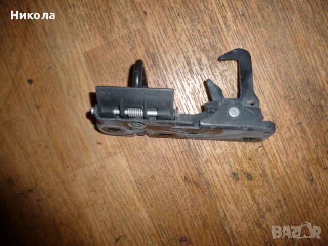 ЗАКОПЧАЛКА ПРЕДЕН КАПАК VW GOLF 5 2.0 TDI Голф 5, снимка 3 - Части - 40154551