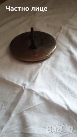 Малък капак за касерола-1евро.