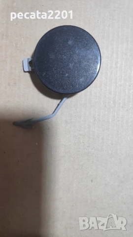 Продавам - оригинално капаче теглич предна броня за Порше Панамера