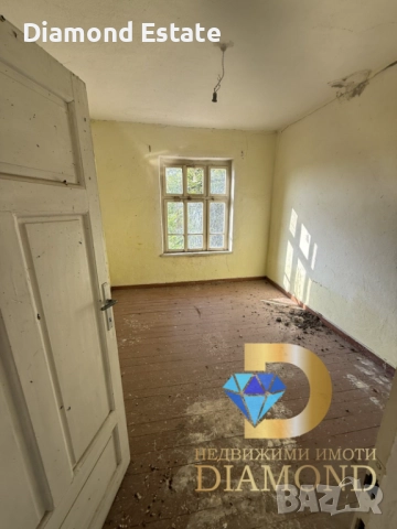 Двуетажна къща в село Бодрово, обл. Хасково, снимка 10 - Къщи - 52116668