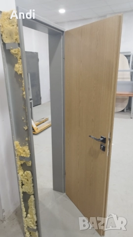 Врата с метална каса брава и дръжки с ключ 3 бр 78/201см дясна, снимка 15 - Дограми - 52715536